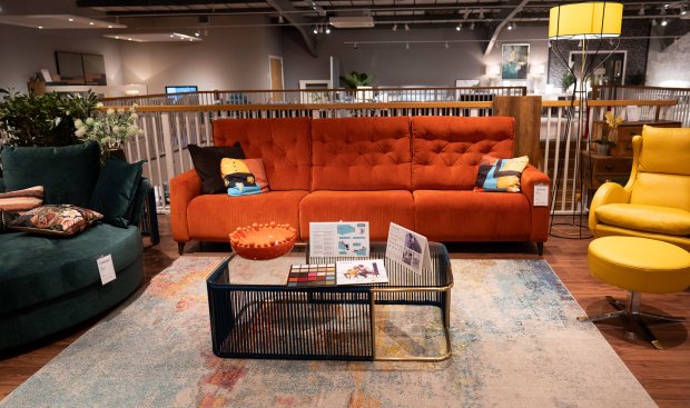 What's the Key Differences between a Sofa, Couch & Settee? 