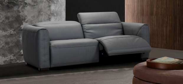 5 Reasons to Buy a Recliner Sofa for Your Living Room