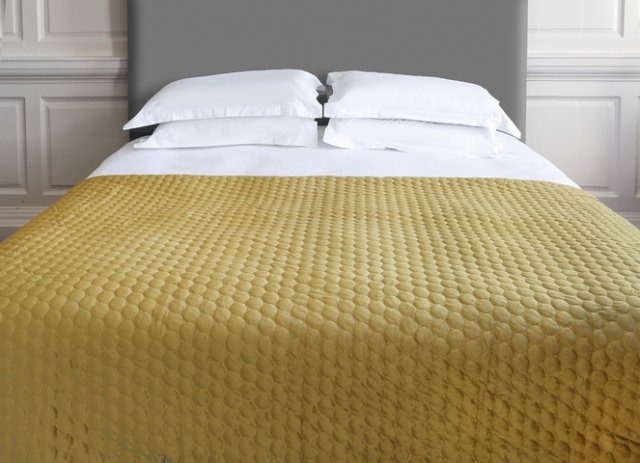 Scatter Box Halo 140x240cm Bed Throw - Antique Gold