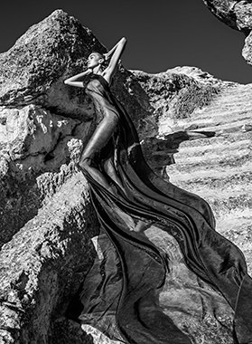 Cobra Art Rocky Lady - Photo Art on Plexiglass - Aluminium Frame